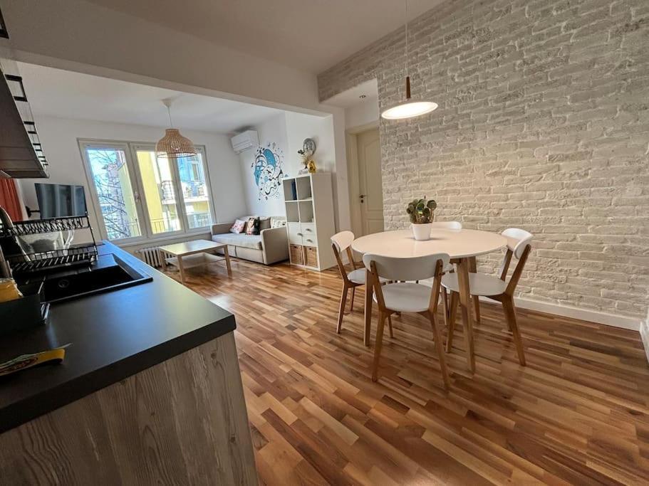 Family Friendly Downtown Apart Sofia Exteriör bild